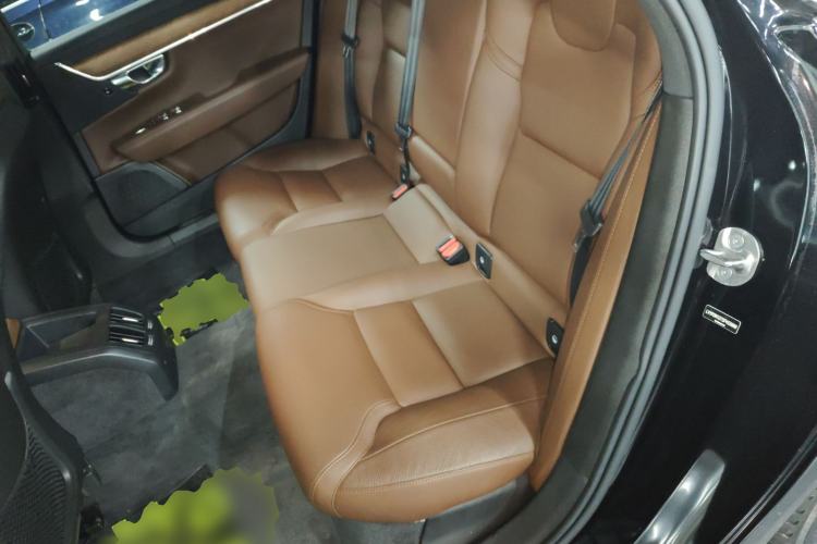 Used Volvo S90 2025 B5 Zhiyi Luxury Edition
