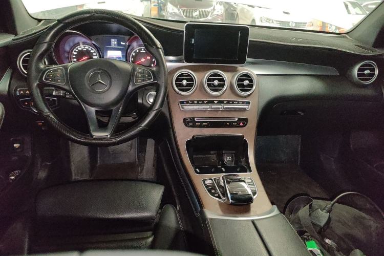 Used Mercedes-Benz GLC 2019 GLC 300 L 4MATIC Dynamic Model
