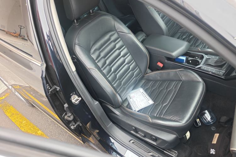 Used Volkswagen Passat 2019 330TSI Elite Edition China VI
