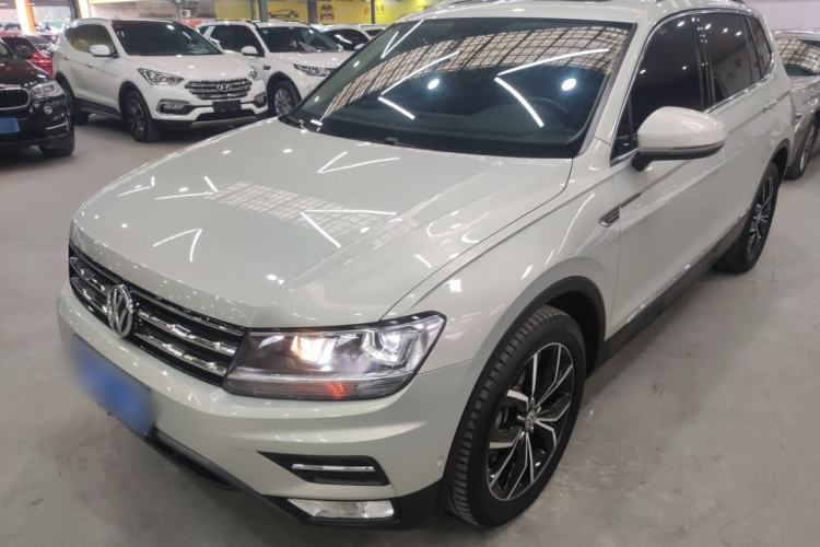 Used Volkswagen Tiguan L 2019 Revised 330TSI Automatic Two-Wheel Drive Smart & Luxury Edition China VI Standard
