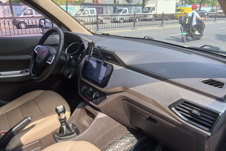 Used Wuling Hongguang 2021 1.5L Facelifted S Comfort Version with Electric Power Steering LAR
