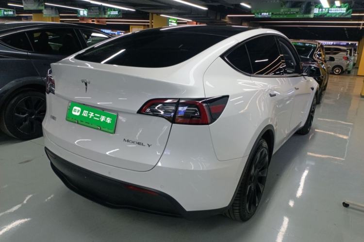 Used Tesla Model Y 2021 Long-Range All-Wheel-Drive Version
