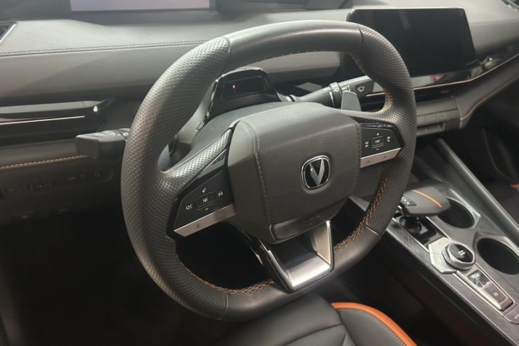 Used Changan UNI-V 2023 1.5T Prestige Model