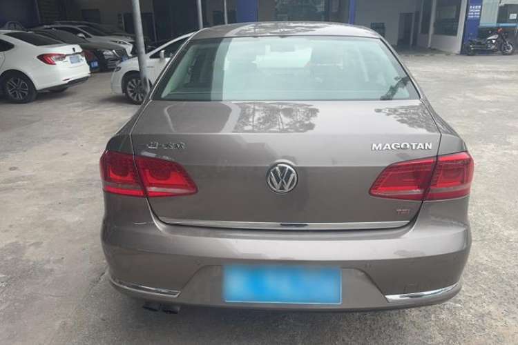 Used Volkswagen Magotan 2013 2.0 TSI Prestige Model
