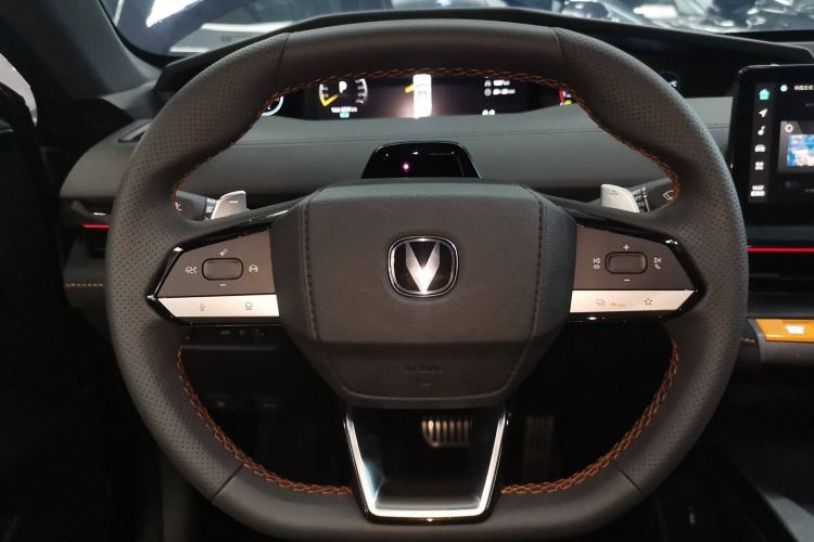 Used Changan UNI-V 2025 1.5T 500Bar Prestige Sporty Version
