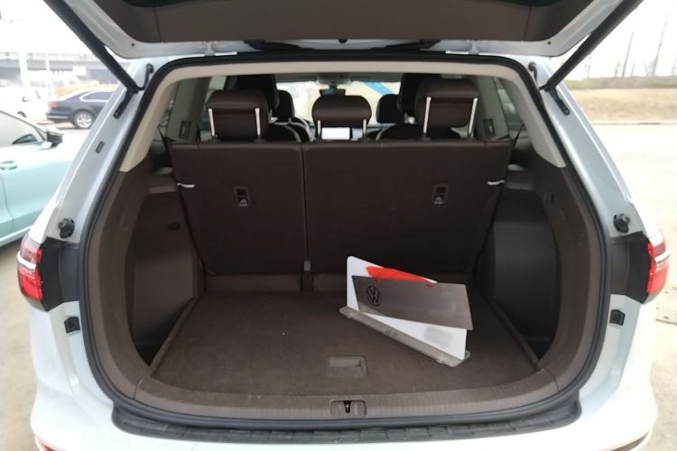 Used Volkswagen Viloran 2024 330TSI Luxury Edition
