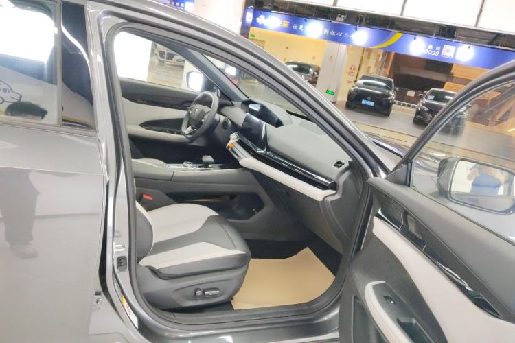 Used Changan UNI-V iDD 2024 Blue Whale Smart Electric iDD 136km Luxury Model