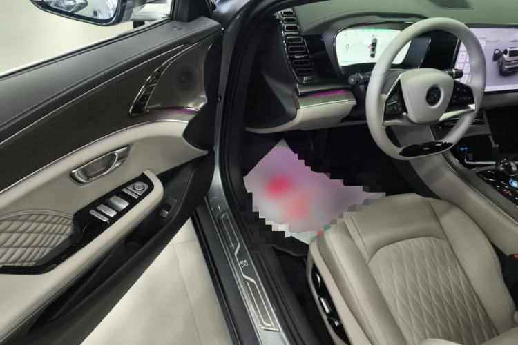 Used BYD Han 2024 DM-i Glory Edition 200KM Flagship Model
