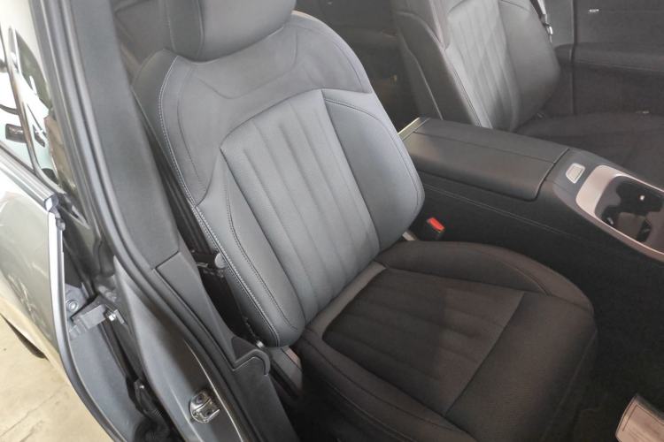 Used ONVO L60 2024 60 kWh Rear-Drive Version