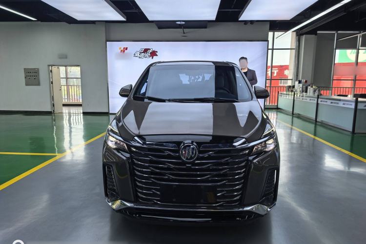 Used Buick GL8 2023 Land Executive Class Comfort Model
