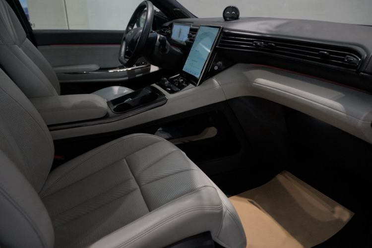 Used Nio ES8 2020 580 km Range Signature Edition Six-Seater Version
