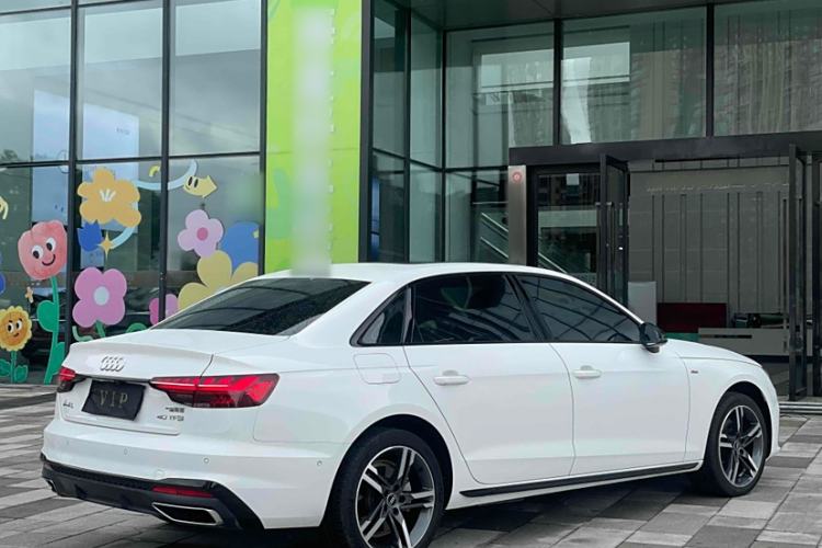 Used Audi A4L 2022 40 TFSI Luxury Dynamic Model
