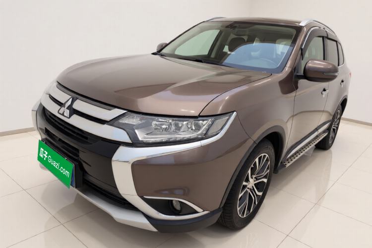 Used Mitsubishi Outlander 2018 2.4L 4x4 Luxury Edition 7-Seater