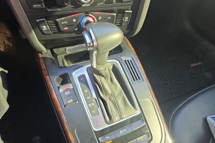 Used Audi A4L 2013 35 TFSI Automatic Comfort Model
