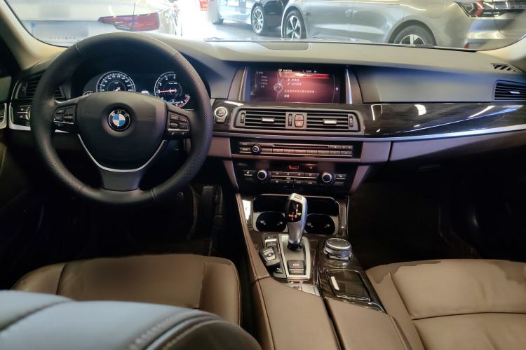 Used BMW 5 Series 2017 525Li Luxury Design Package
