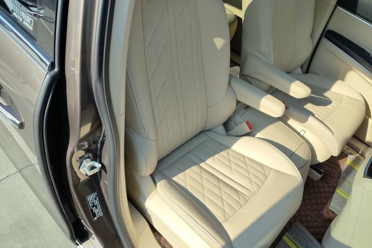 Used Buick GL8 2023 Land Executive Class 652T Luxury Model