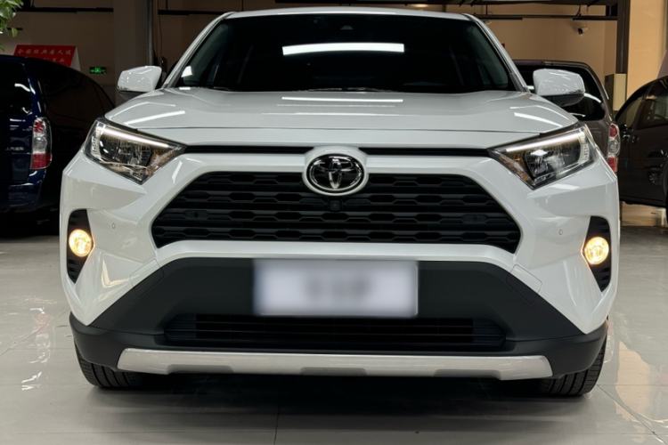 Used Toyota RAV4 2022 2.0L CVT Two-Wheel Drive Fashion Plus Edition