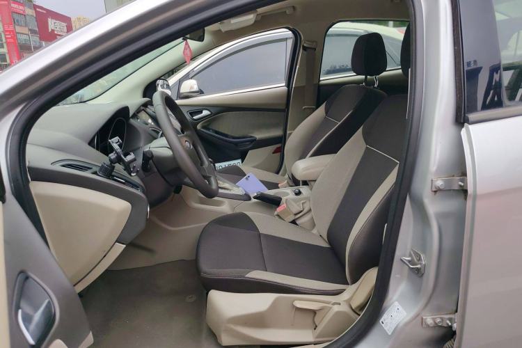 Used Ford Focus 2012 Sedan 1.6L Automatic Comfort Model
