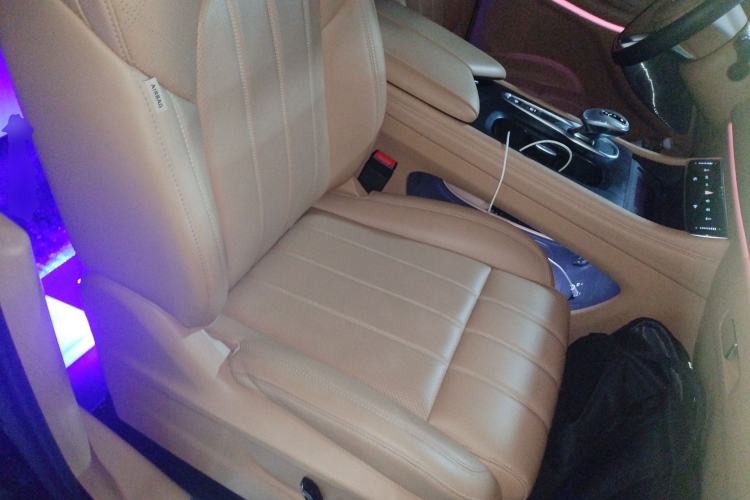 Used VOYAH Dream 2024 PHEV Extended-Range Premium Edition
