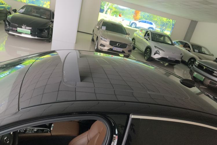 Used Volvo S90 New Energy 2025 Plug-in Hybrid Four-Wheel Drive Long-Range Luxury Smart Edition
