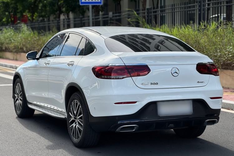 Used Mercedes-Benz GLC Coupe 2020 GLC 300 4MATIC Coupe SUV
