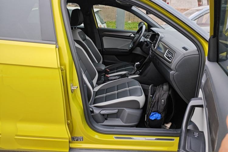 Used Volkswagen T-ROC 2023 300TSI DSG Two-Wheel Drive Starlight Edition
