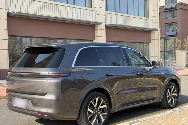 Used Li Auto L8 2023 Max model
