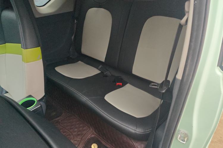 Used Wuling Hongguang MINIEV 2021 Macaron Sandwich Model 120 km Lithium Iron Phosphate
