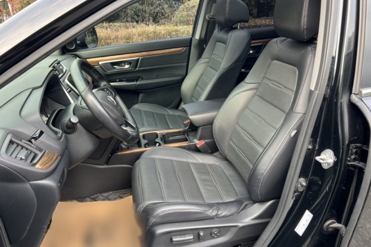 Used Honda CR-V 2017 240TURBO CVT Front-Wheel Drive Fashion Edition