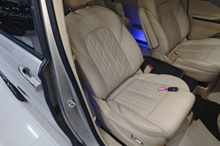 Used Buick GL8 2023 ES Lu Zun Luxury Model
