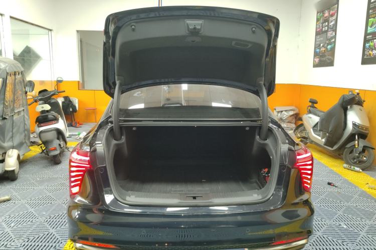 Used Hongqi H5 2023 2.0T Automatic Smart Connect Flagship Edition
