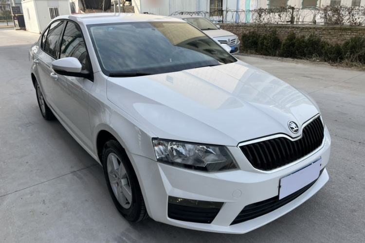 Used Skoda Octavia 2017 Classic Model 1.6L Manual Standard Edition

