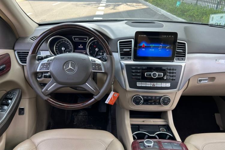 Used Mercedes-Benz M-Class 2015 ML 320 4MATIC