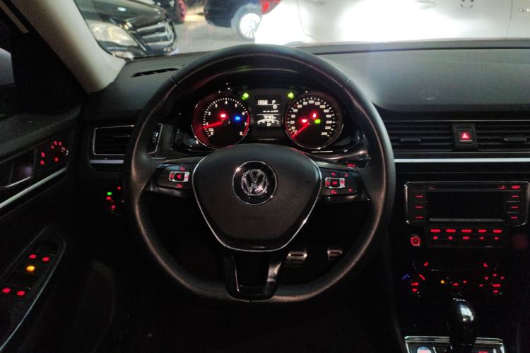 Used Volkswagen C-TREK 2018 230TSI DSG Luxury Model
