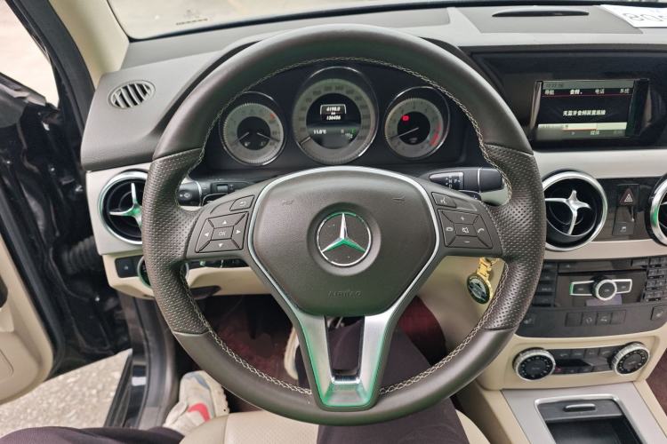 Used Mercedes-Benz GLK-Class 2013 GLK 300 4MATIC Dynamic Sunroof Model