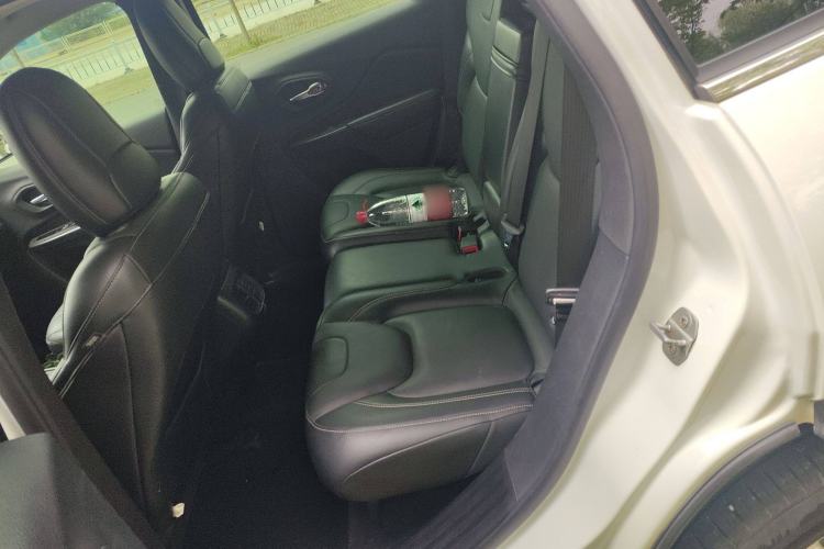 Used  Cherokee 2016 2.4L Professional Edition
