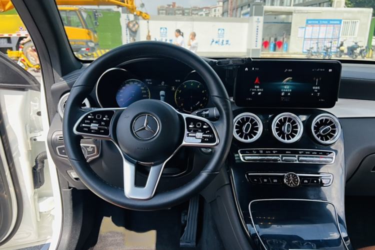 Used Mercedes-Benz GLC Coupe 2022 Refreshed GLC 260 4MATIC Coupe SUV
