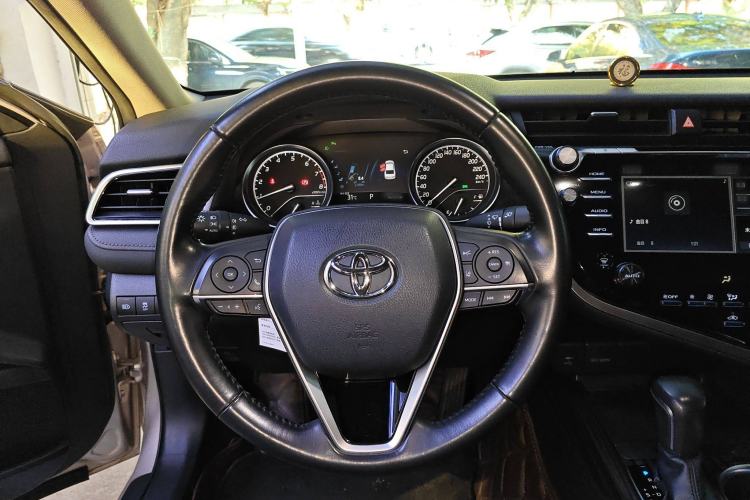 Used Toyota Camry 2018 2.5G Luxury Edition
