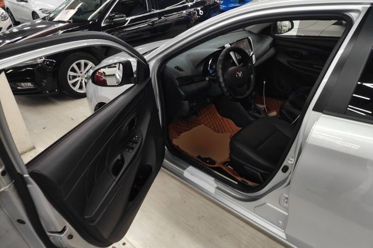 Used Toyota YARiS L 2016 Revised 1.5E CVT Charming Edition
