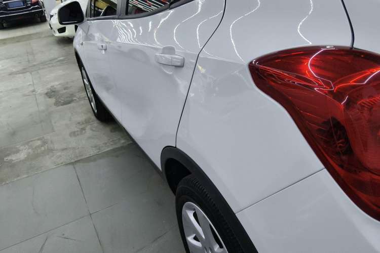 Used Buick Encore 2015 1.4T Automatic Two-Wheel Drive Urban Elite Version
