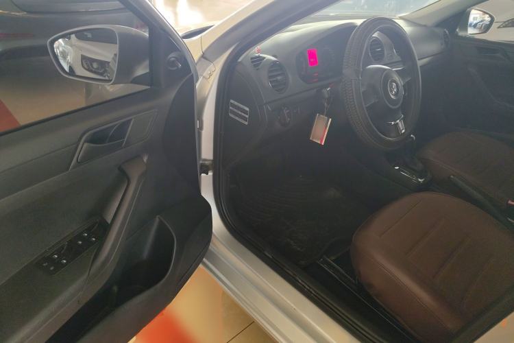 Used Volkswagen Jetta 2013 1.6L Automatic Fashion Model
