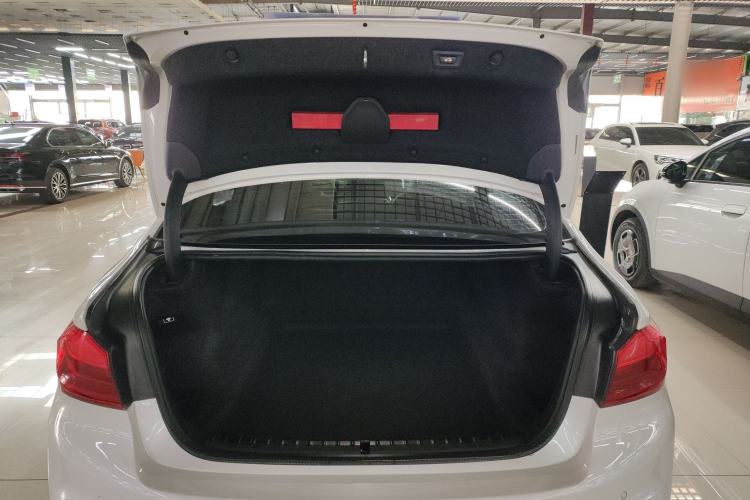 Used BMW 5 Series 2018 530Li Leading Model M Sport Package
