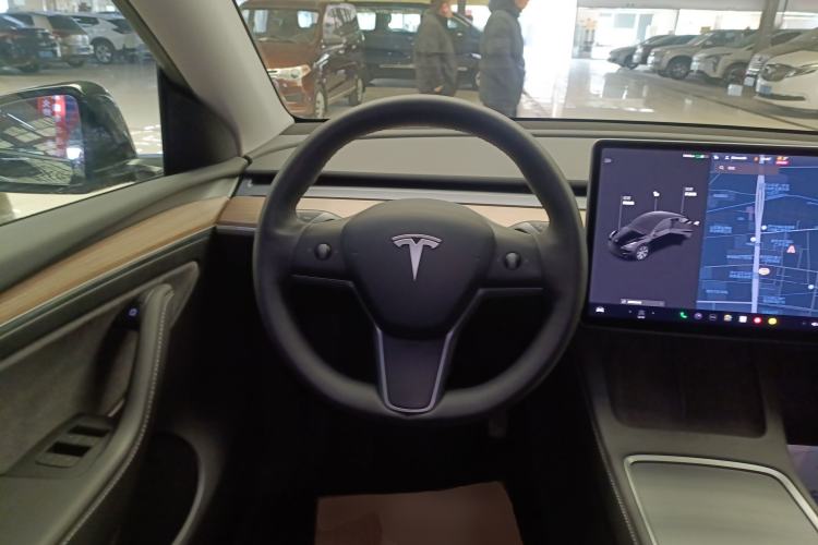 Used Tesla Model Y 2021 Standard Range Rear-Wheel Drive Version
