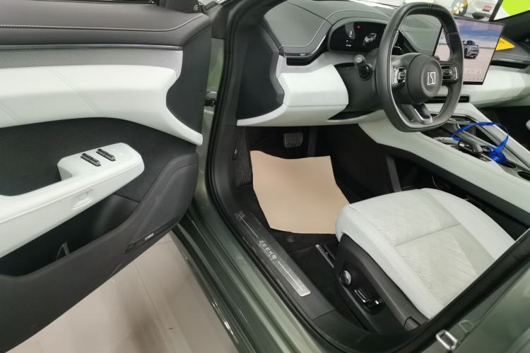 Used Zeekr 001 2025 WE Edition 95 kWh All-Wheel Drive
