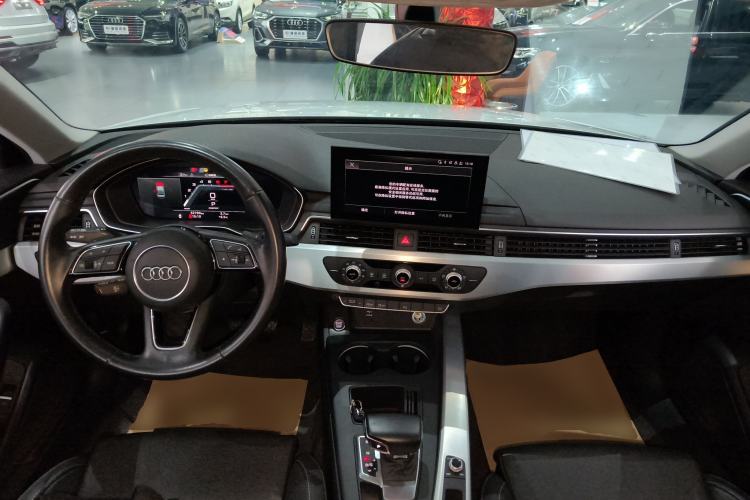 Used Audi A4L 2022 40 TFSI Fashion Dynamic Model
