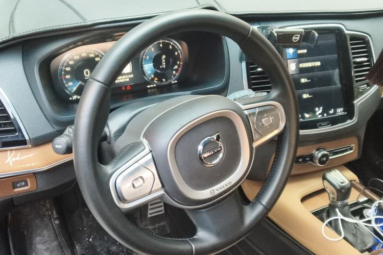 Used Volvo XC90 2019 T6 Zhiyi Edition 7-Seater China V Emission Standard