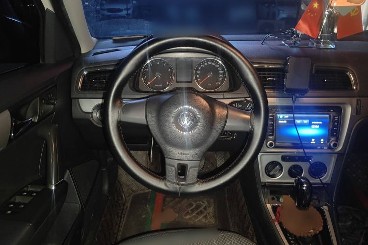 Used Volkswagen Gran Lavida 2013 1.6L Automatic Comfort Model
