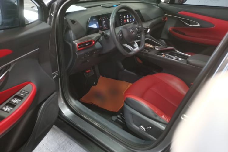 Used Changan UNI-T 2020 1.5T Prestige Version
