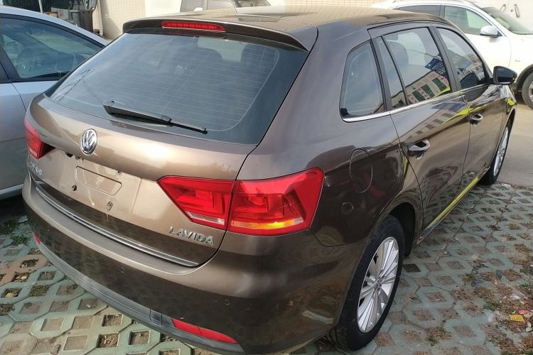 Used Volkswagen Gran Lavida 2013 1.6L Manual Comfort Model
