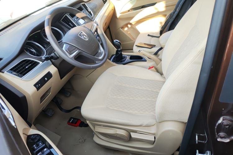 Used Baojun 730 2016 Revised 1.5L Manual Standard Version 7 Seats China V Emission Standard